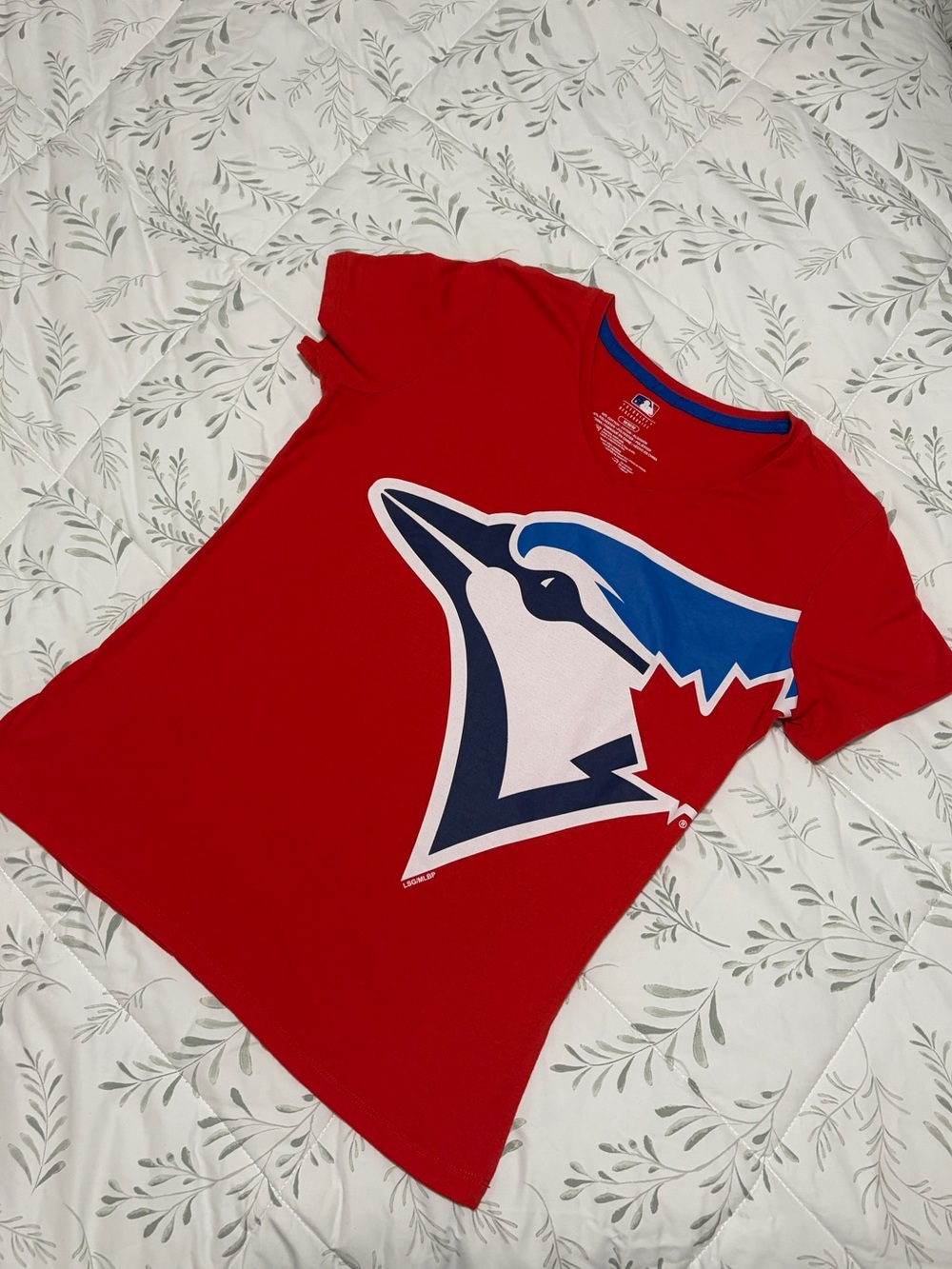 Toronto Blue Jays Red Logo T-Shirt Tee Medium MLB Fangirl Classic V-Neck Top